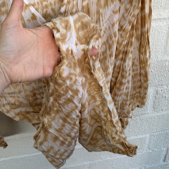 Tiare Hawaii Gold White Romper Tie Dye Flowy V neck Dress size One Size - Picture 5 of 7